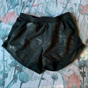 UA RUNNING SHORTS